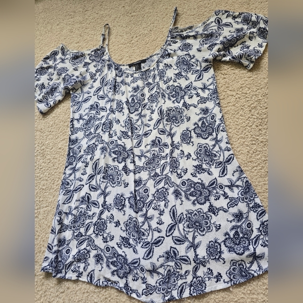 πXXI Rayon Floral Cold Shoulder Top β Size Small/Medium